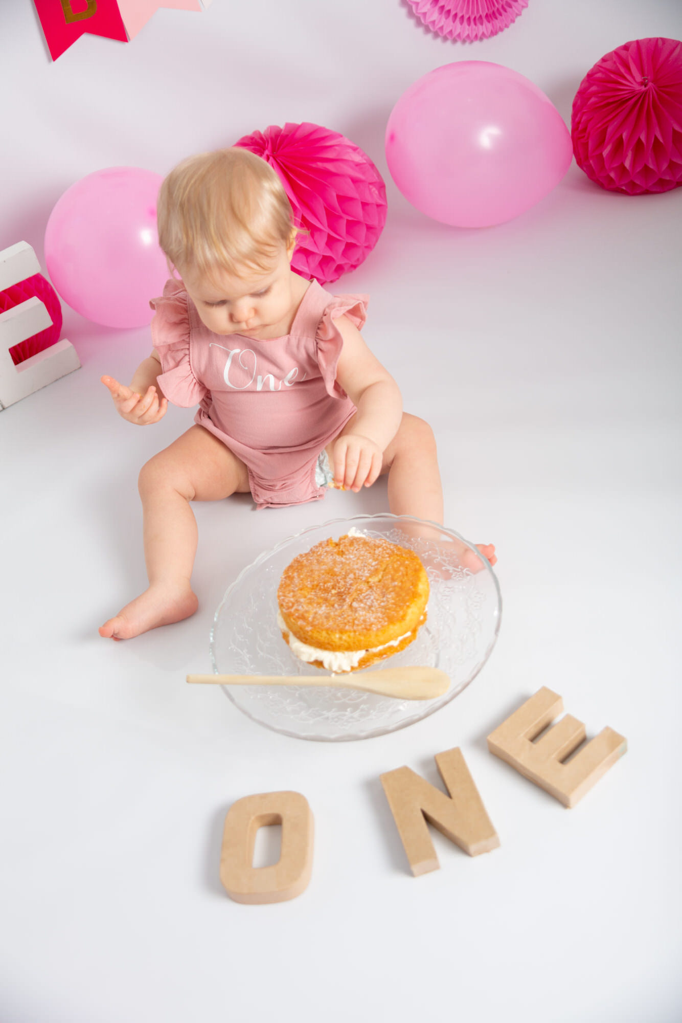 what is a 1st birthday cake smash?